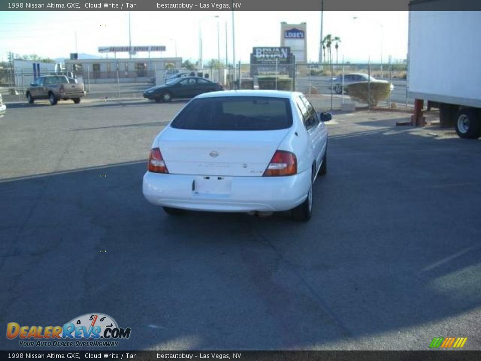 1998 Nissan Altima GXE Cloud White / Tan Photo #4