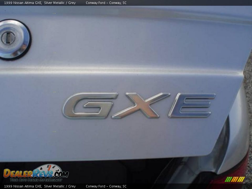 1999 Nissan Altima GXE Silver Metallic / Grey Photo #14
