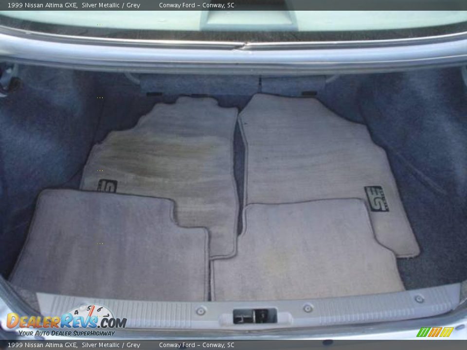 1999 Nissan Altima GXE Silver Metallic / Grey Photo #15