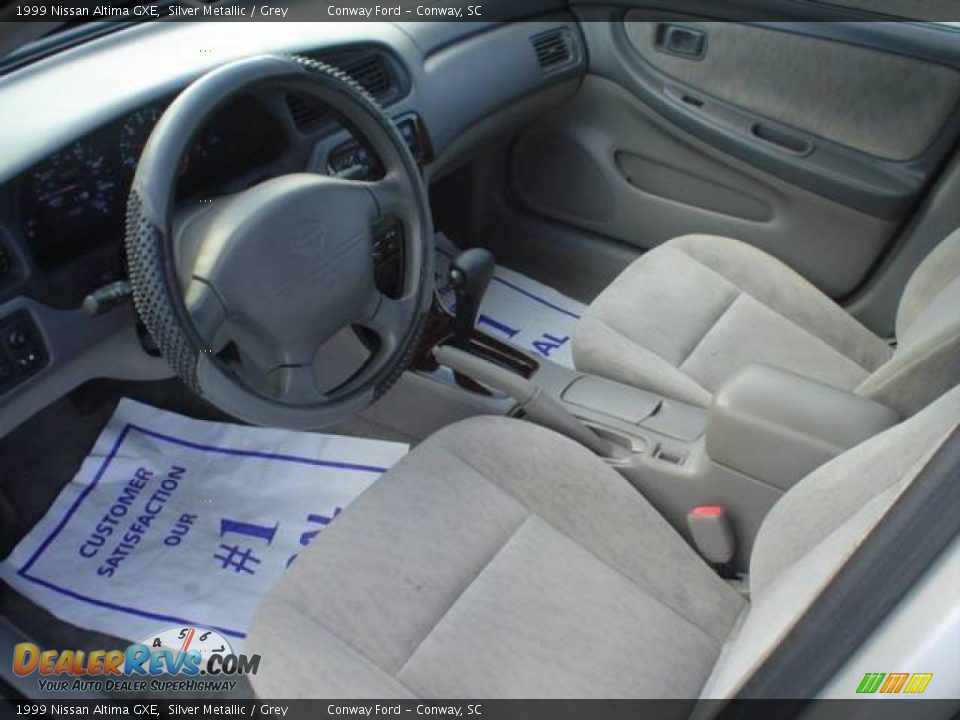 1999 Nissan Altima GXE Silver Metallic / Grey Photo #19