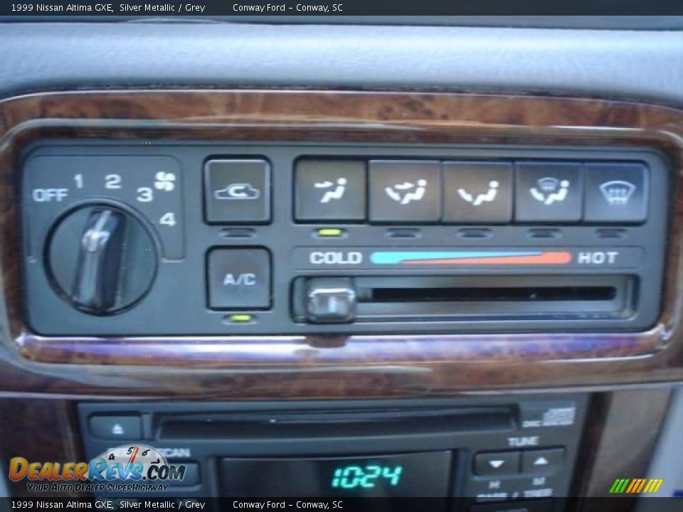 1999 Nissan Altima GXE Silver Metallic / Grey Photo #22
