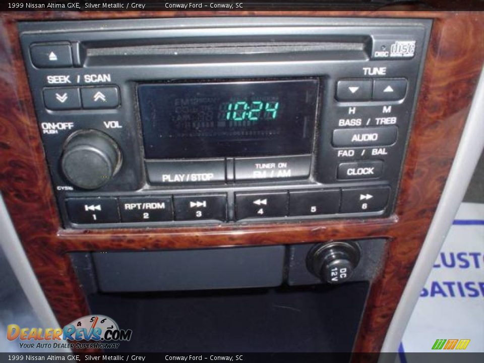 1999 Nissan Altima GXE Silver Metallic / Grey Photo #23