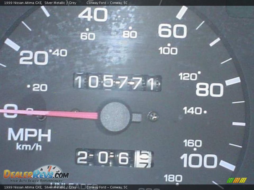 1999 Nissan Altima GXE Silver Metallic / Grey Photo #24