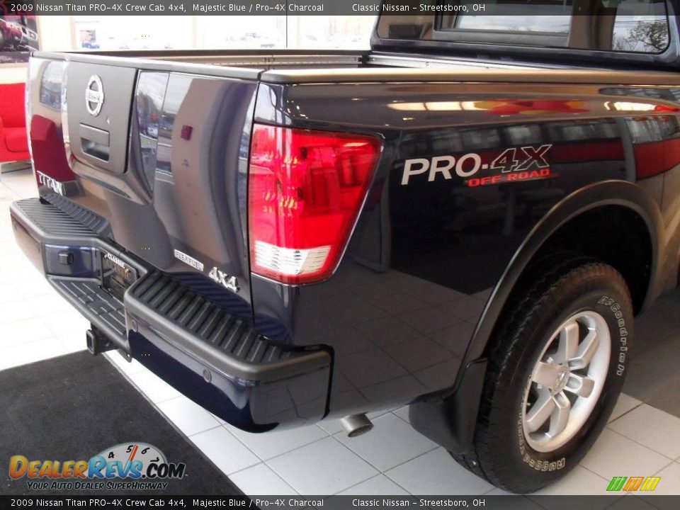 2009 Nissan Titan PRO-4X Crew Cab 4x4 Majestic Blue / Pro-4X Charcoal Photo #10