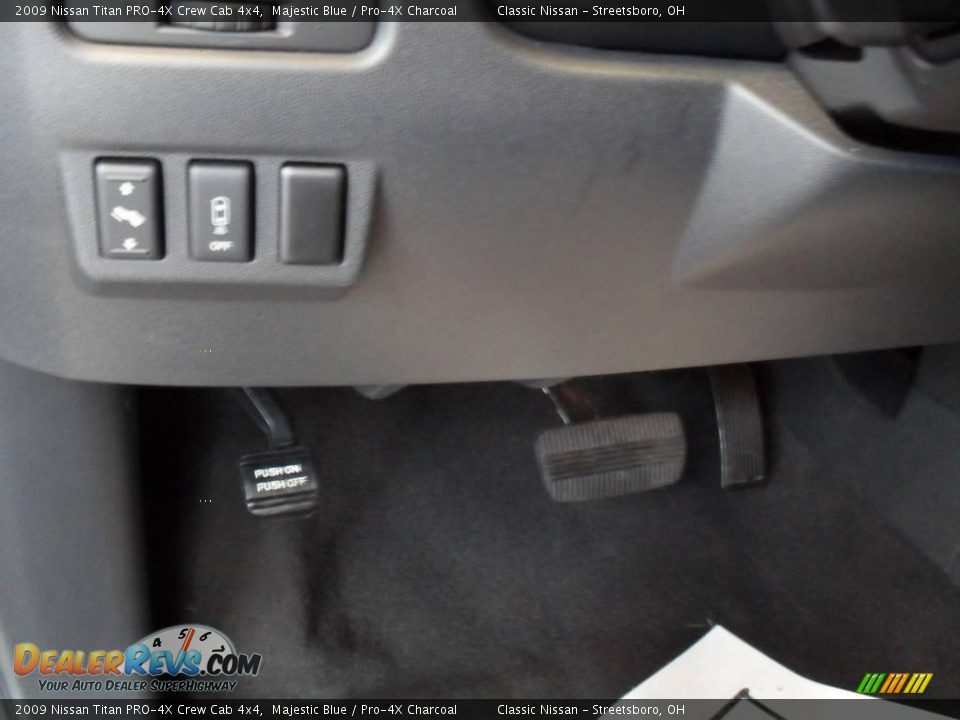 2009 Nissan Titan PRO-4X Crew Cab 4x4 Majestic Blue / Pro-4X Charcoal Photo #26