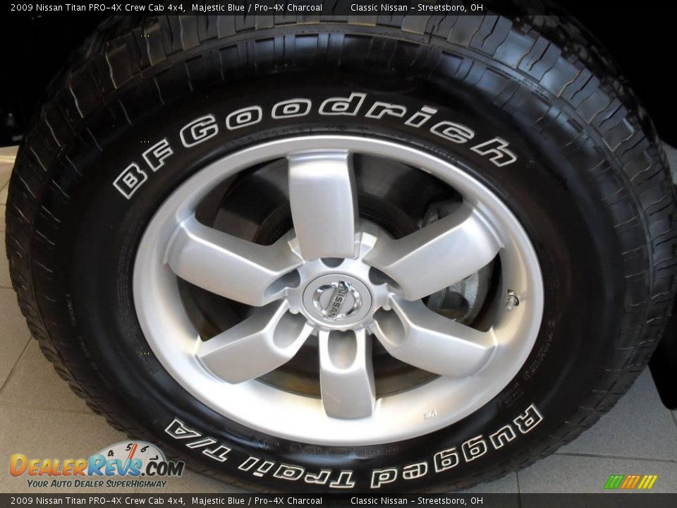 2009 Nissan Titan PRO-4X Crew Cab 4x4 Majestic Blue / Pro-4X Charcoal Photo #32