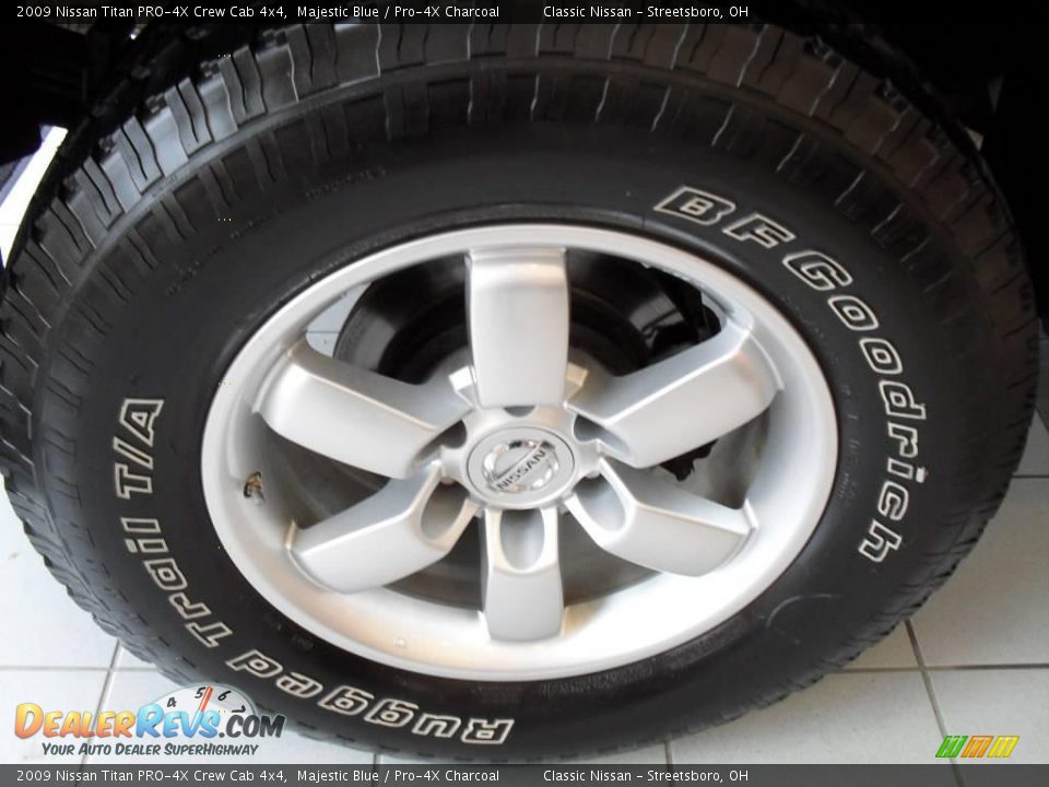 2009 Nissan Titan PRO-4X Crew Cab 4x4 Majestic Blue / Pro-4X Charcoal Photo #34