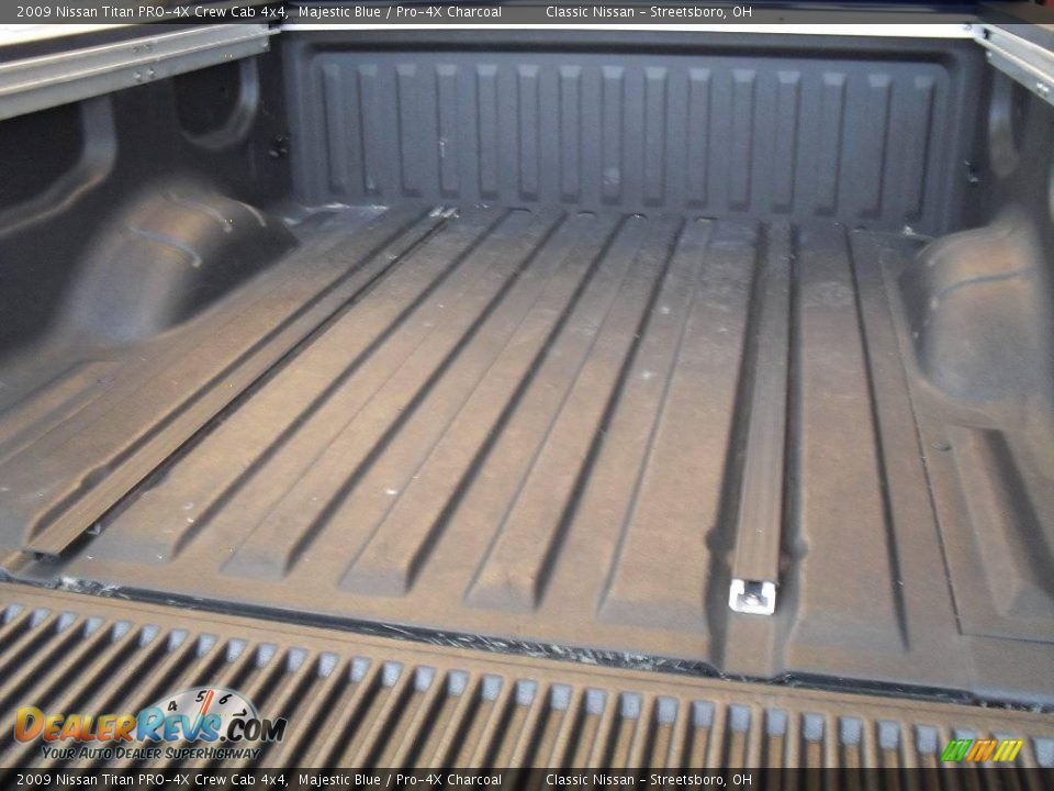 2009 Nissan Titan PRO-4X Crew Cab 4x4 Majestic Blue / Pro-4X Charcoal Photo #36