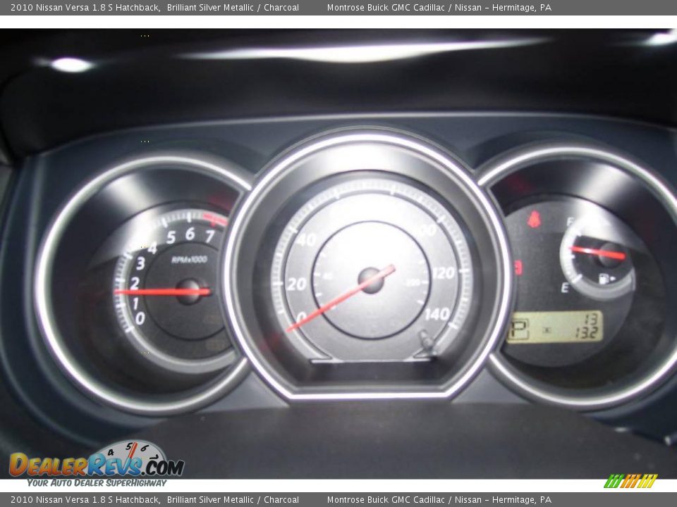 2010 Nissan Versa 1.8 S Hatchback Brilliant Silver Metallic / Charcoal Photo #6