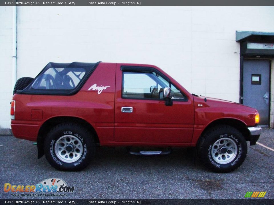 1992 Isuzu Amigo XS Radiant Red / Gray Photo #3