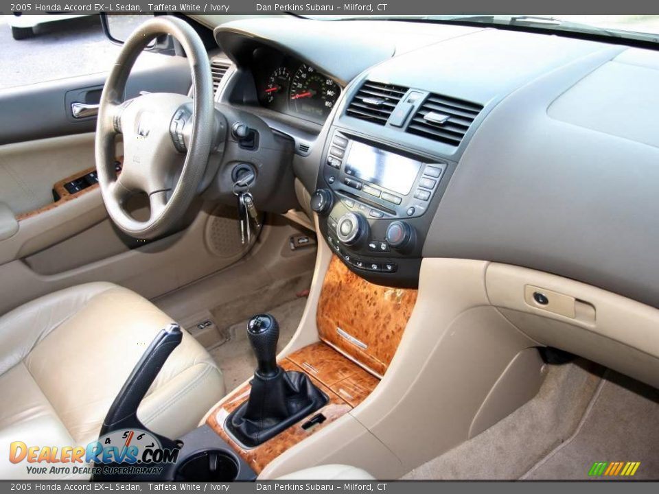 2005 Honda Accord EX-L Sedan Taffeta White / Ivory Photo #9