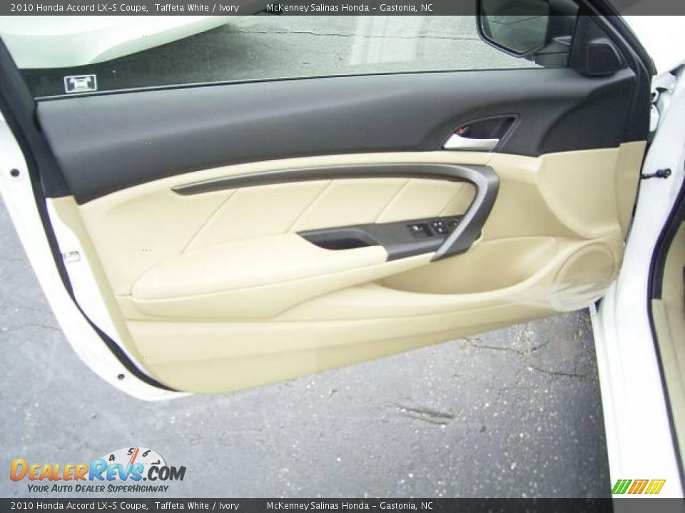 2010 Honda Accord LX-S Coupe Taffeta White / Ivory Photo #7