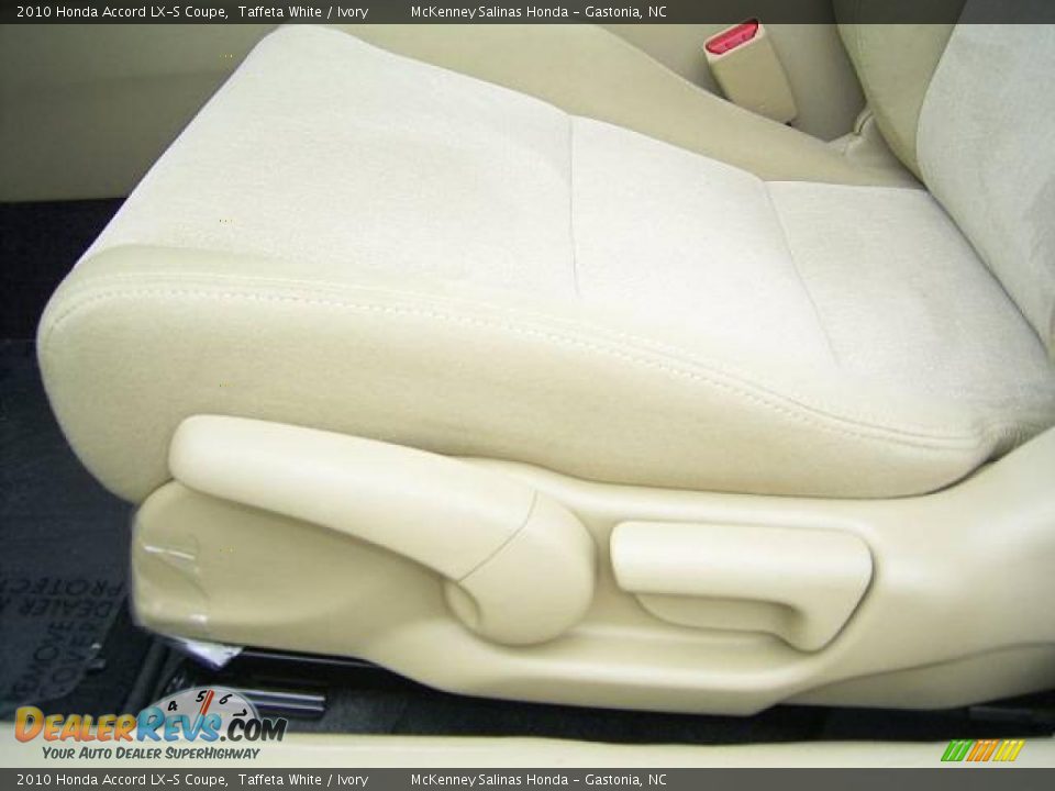 2010 Honda Accord LX-S Coupe Taffeta White / Ivory Photo #9