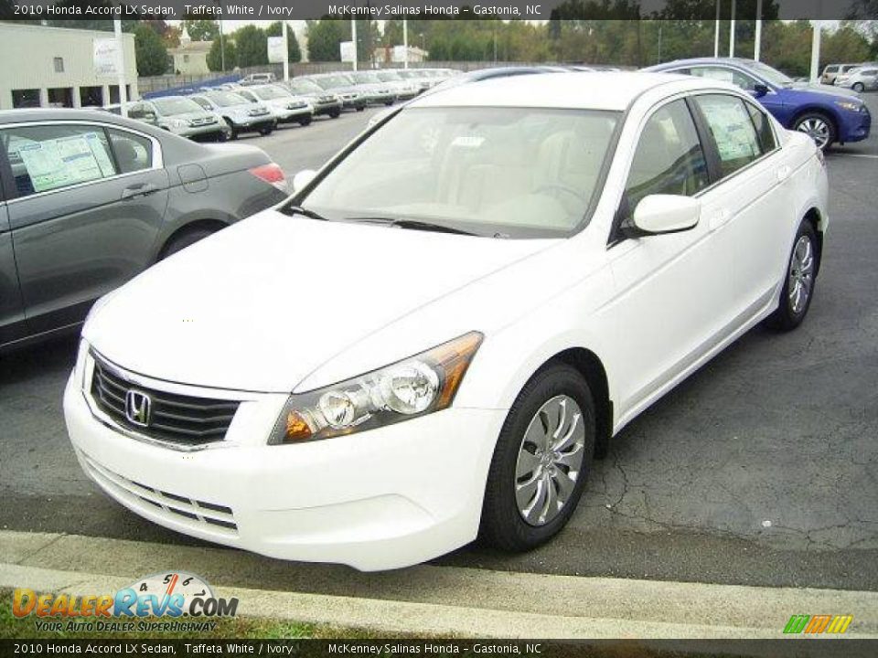 Front 3/4 View of 2010 Honda Accord LX Sedan Photo #1