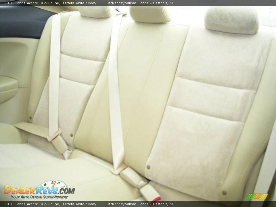 2010 Honda Accord LX-S Coupe Taffeta White / Ivory Photo #11