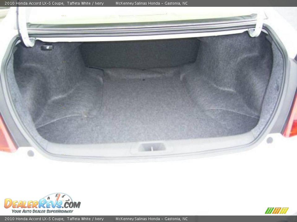 2010 Honda Accord LX-S Coupe Taffeta White / Ivory Photo #12