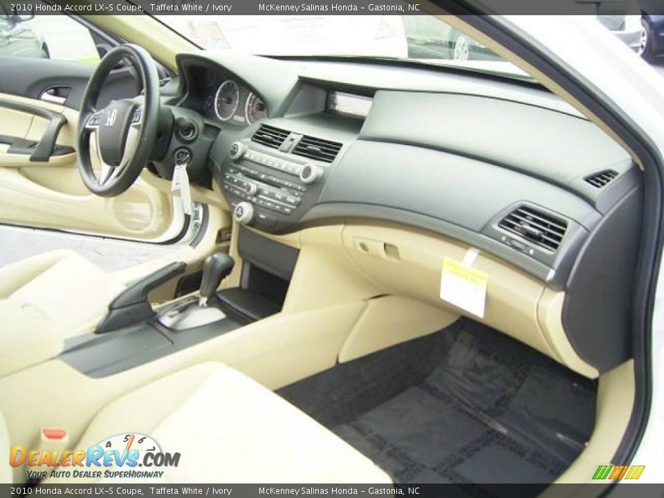 2010 Honda Accord LX-S Coupe Taffeta White / Ivory Photo #14