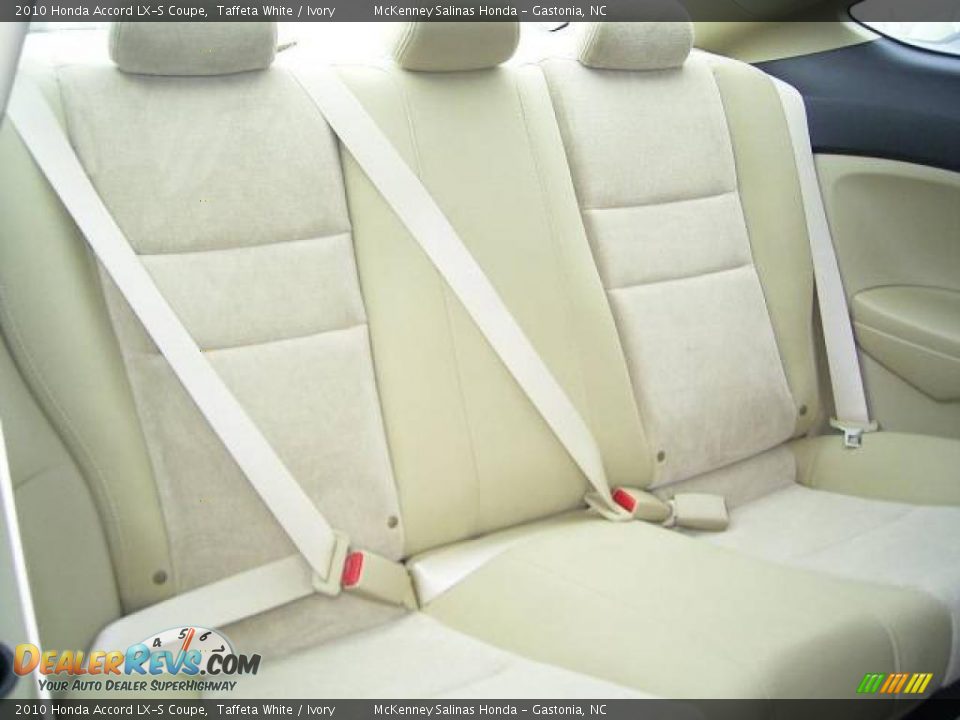 2010 Honda Accord LX-S Coupe Taffeta White / Ivory Photo #16