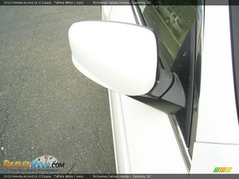 2010 Honda Accord LX-S Coupe Taffeta White / Ivory Photo #19