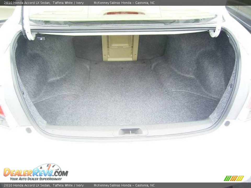 2010 Honda Accord LX Sedan Taffeta White / Ivory Photo #12
