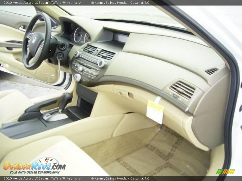 2010 Honda Accord LX Sedan Taffeta White / Ivory Photo #15