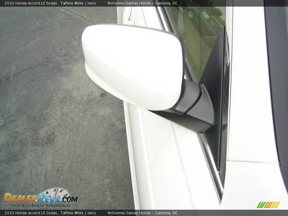 2010 Honda Accord LX Sedan Taffeta White / Ivory Photo #18