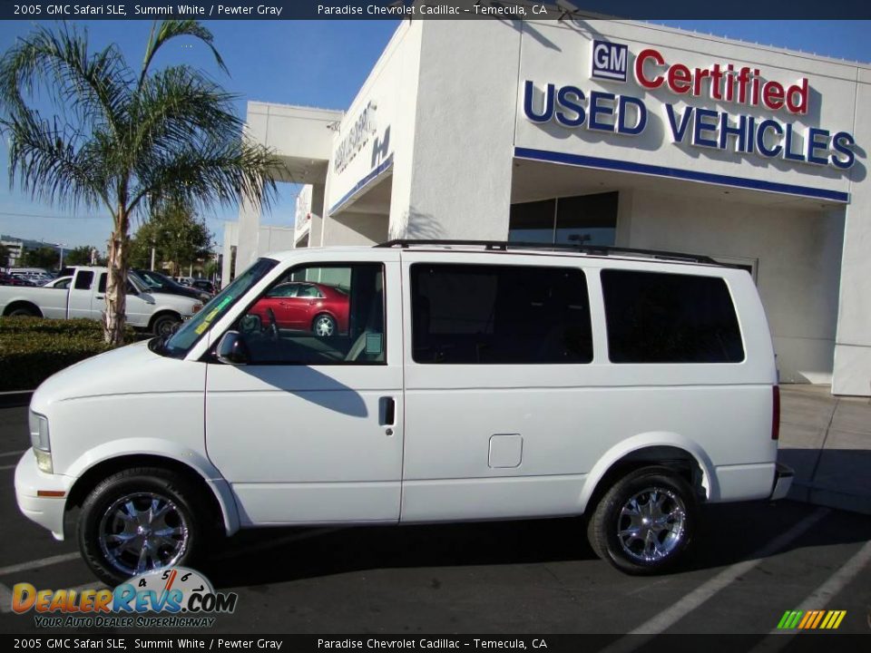 2005 GMC Safari SLE Summit White / Pewter Gray Photo #2