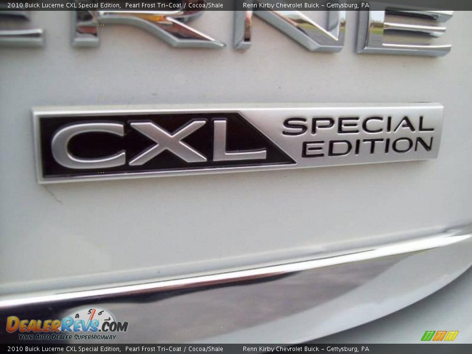 2010 Buick Lucerne CXL Special Edition Pearl Frost Tri-Coat / Cocoa/Shale Photo #8