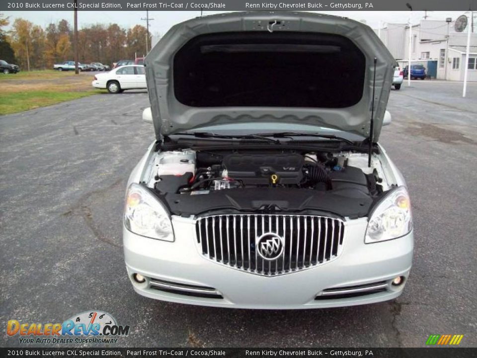 2010 Buick Lucerne CXL Special Edition Pearl Frost Tri-Coat / Cocoa/Shale Photo #11