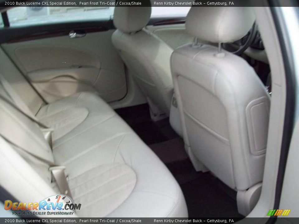 2010 Buick Lucerne CXL Special Edition Pearl Frost Tri-Coat / Cocoa/Shale Photo #24