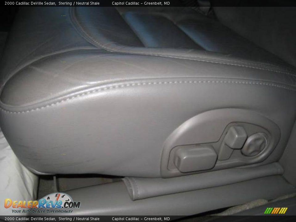 2000 Cadillac DeVille Sedan Sterling / Neutral Shale Photo #17