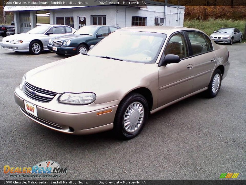 2000 Chevrolet Malibu Sedan Sandrift Metallic / Neutral Photo #1