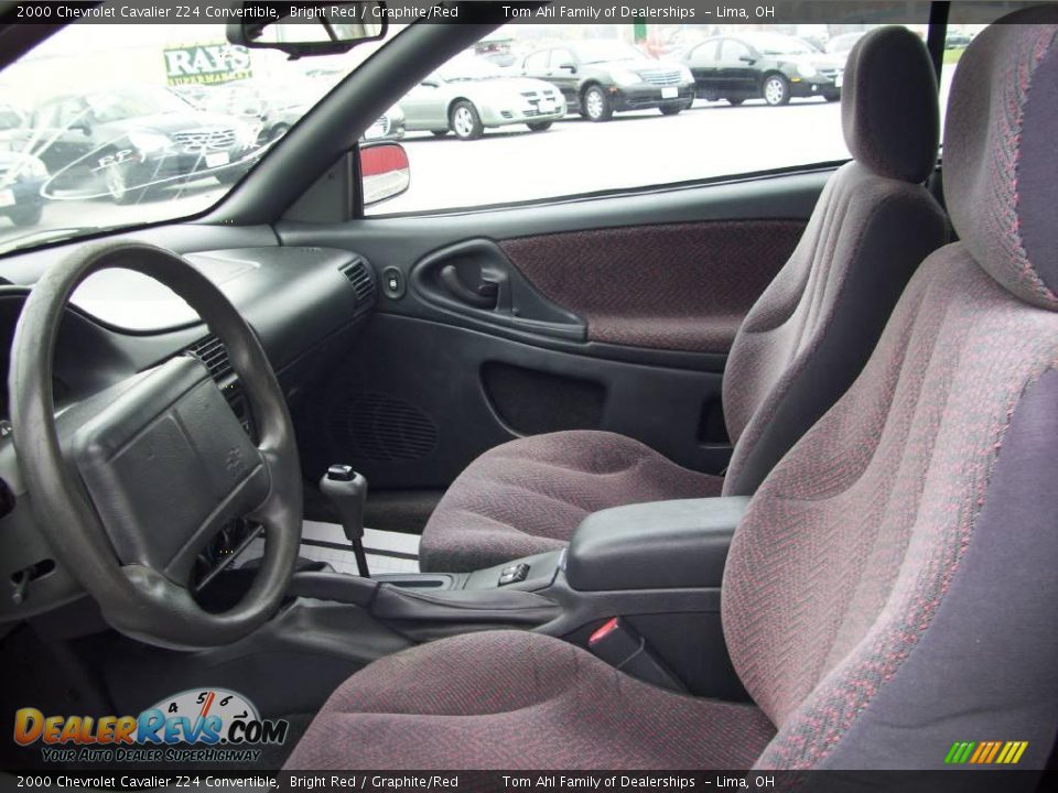 2000 Chevrolet Cavalier Z24 Convertible Bright Red / Graphite/Red Photo #14