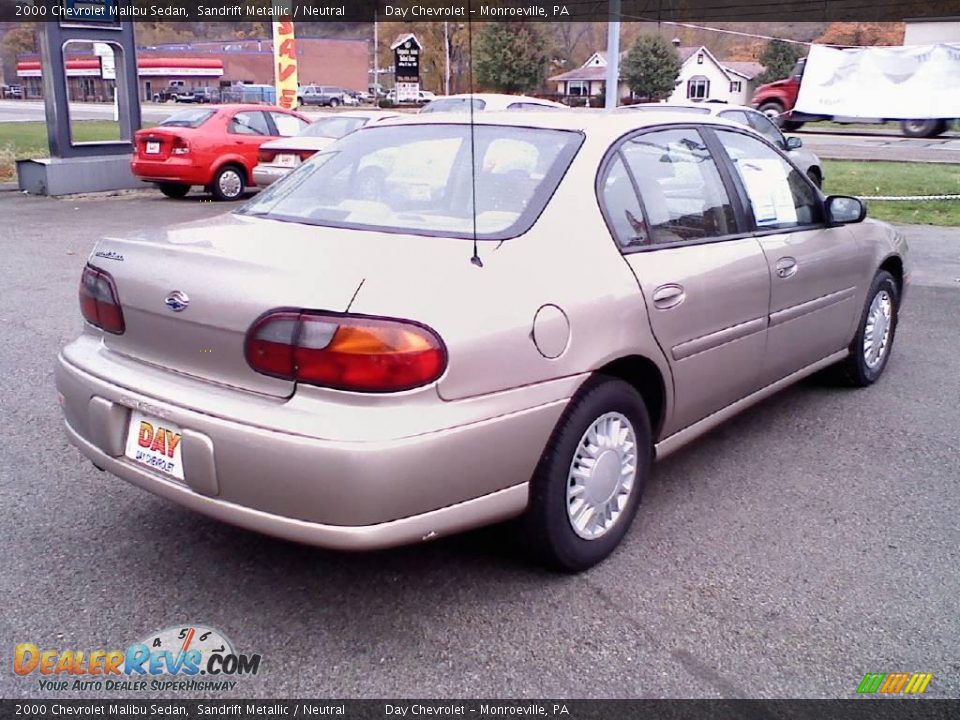2000 Chevrolet Malibu Sedan Sandrift Metallic / Neutral Photo #3