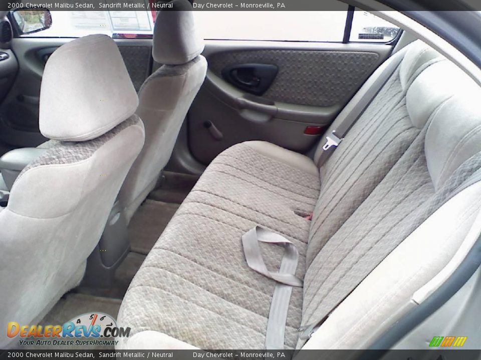 2000 Chevrolet Malibu Sedan Sandrift Metallic / Neutral Photo #6