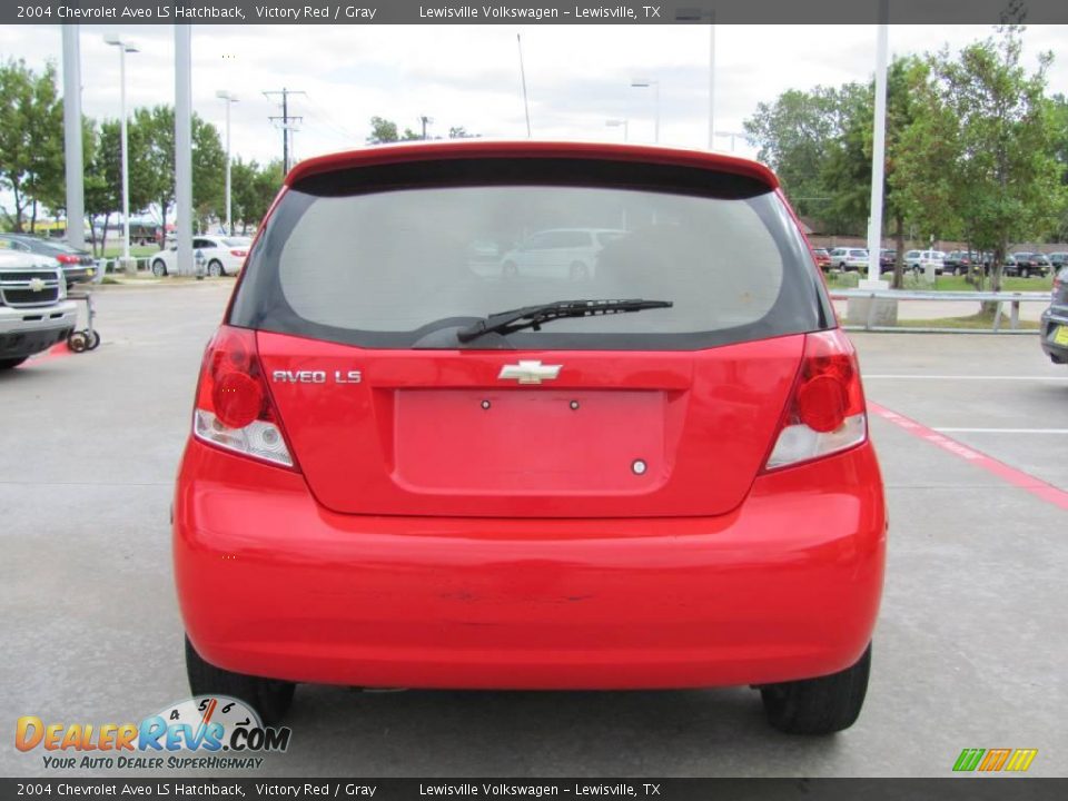 2004 Chevrolet Aveo LS Hatchback Victory Red / Gray Photo #4