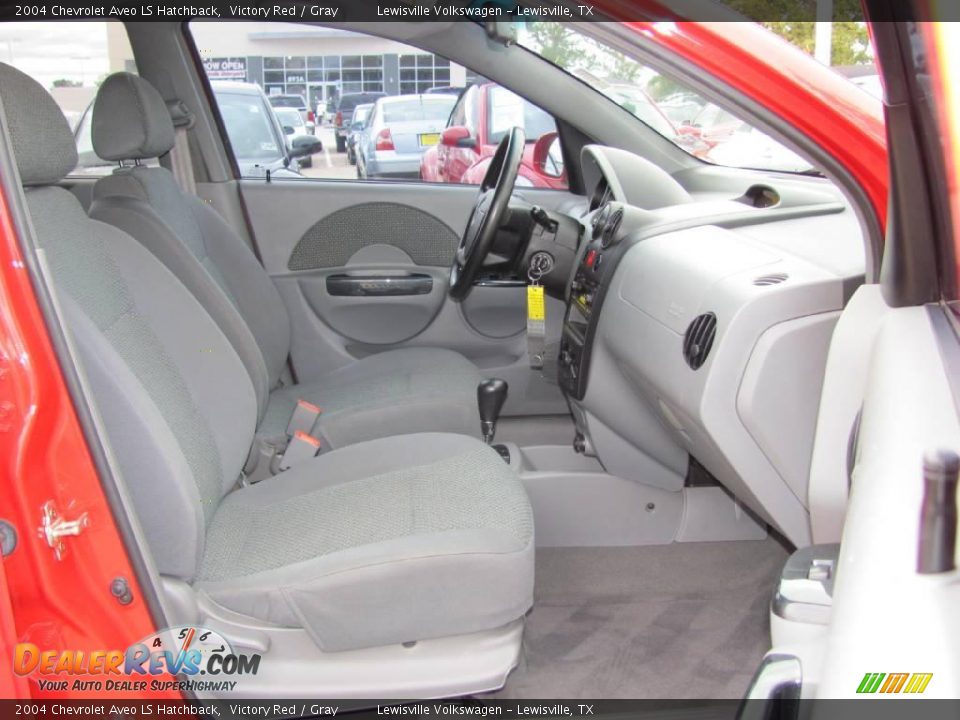 2004 Chevrolet Aveo LS Hatchback Victory Red / Gray Photo #10