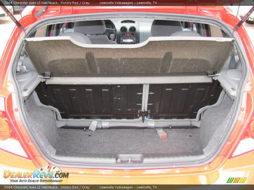 2004 Chevrolet Aveo LS Hatchback Victory Red / Gray Photo #18