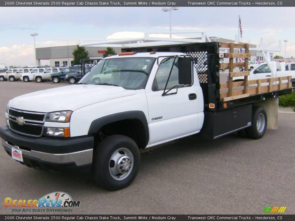 2006 Chevrolet Silverado 3500 Regular Cab Chassis Stake Truck Summit White / Medium Gray Photo #3