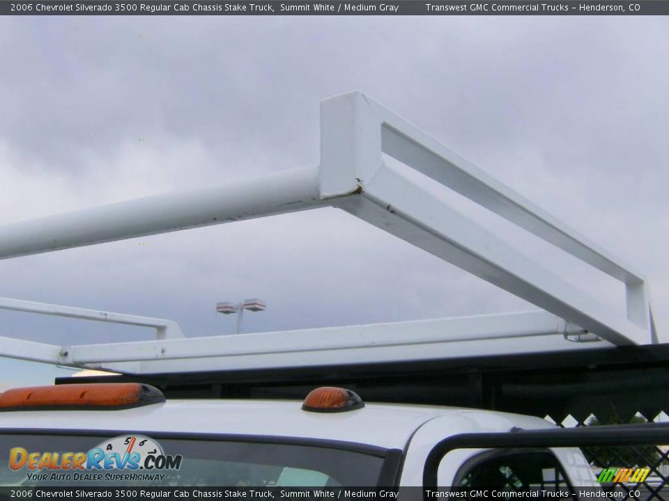 2006 Chevrolet Silverado 3500 Regular Cab Chassis Stake Truck Summit White / Medium Gray Photo #4