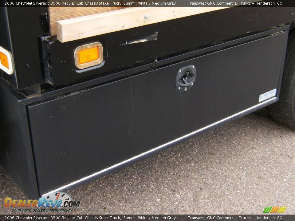 2006 Chevrolet Silverado 3500 Regular Cab Chassis Stake Truck Summit White / Medium Gray Photo #9
