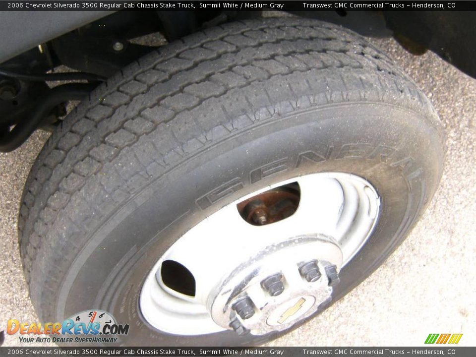 2006 Chevrolet Silverado 3500 Regular Cab Chassis Stake Truck Summit White / Medium Gray Photo #10