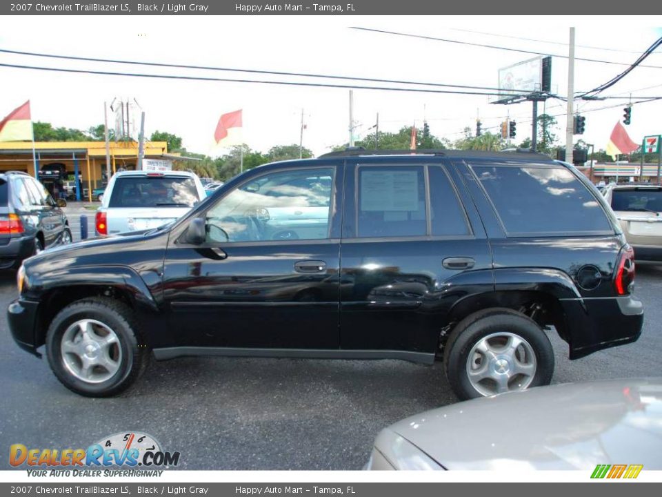 2007 Chevrolet TrailBlazer LS Black / Light Gray Photo #4