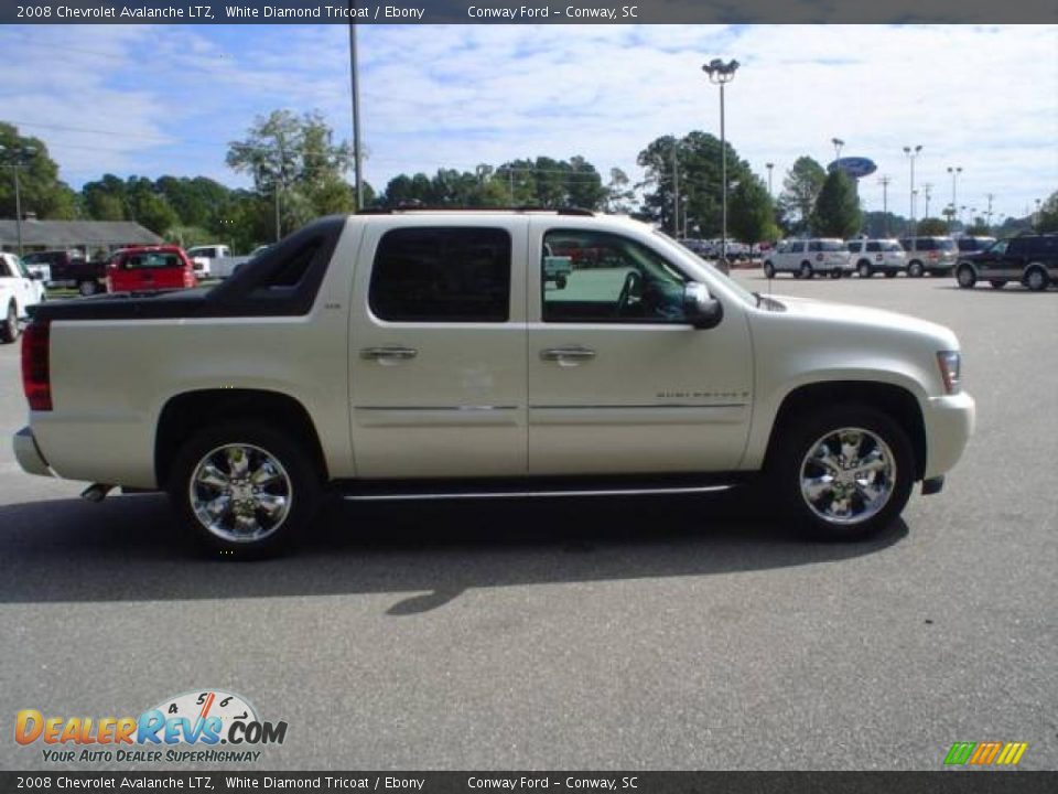 2008 Chevrolet Avalanche LTZ White Diamond Tricoat / Ebony Photo #4
