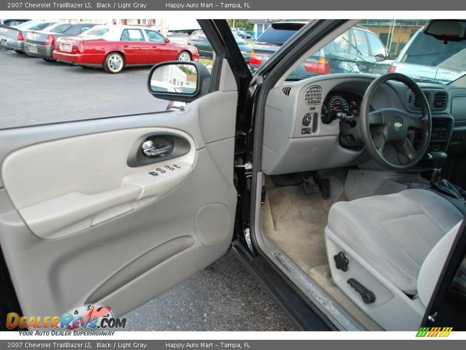 2007 Chevrolet TrailBlazer LS Black / Light Gray Photo #15