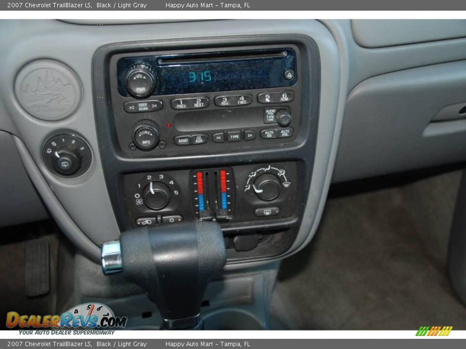 2007 Chevrolet TrailBlazer LS Black / Light Gray Photo #17