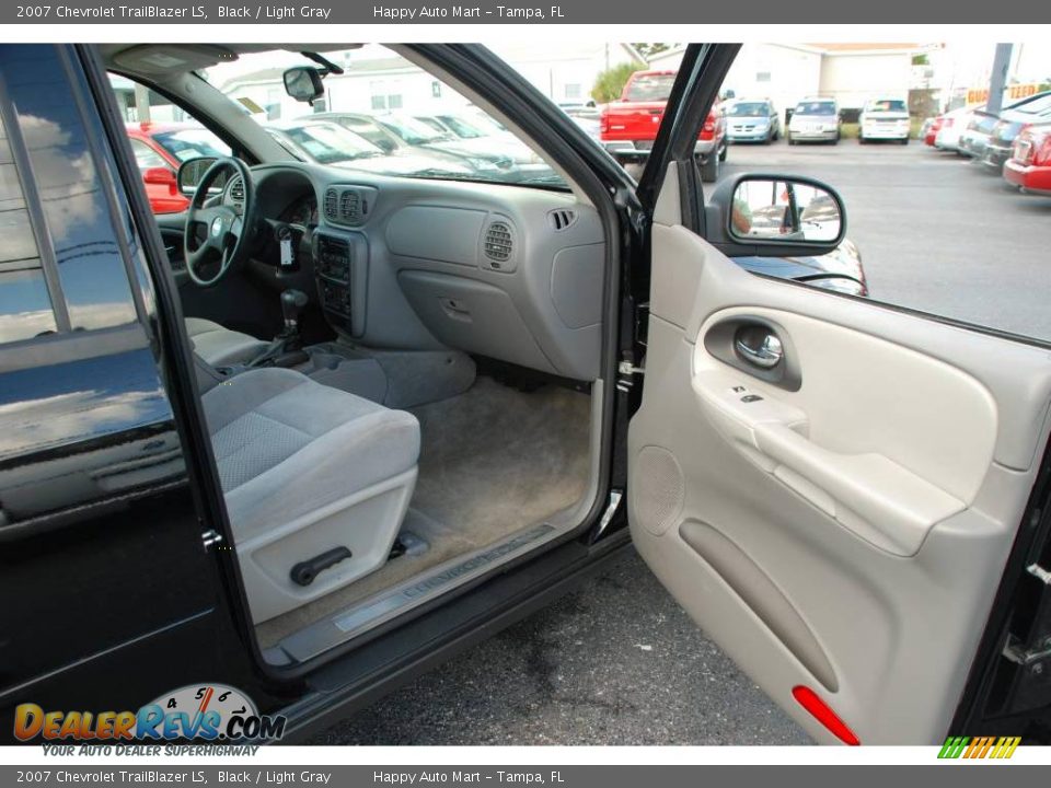 2007 Chevrolet TrailBlazer LS Black / Light Gray Photo #21