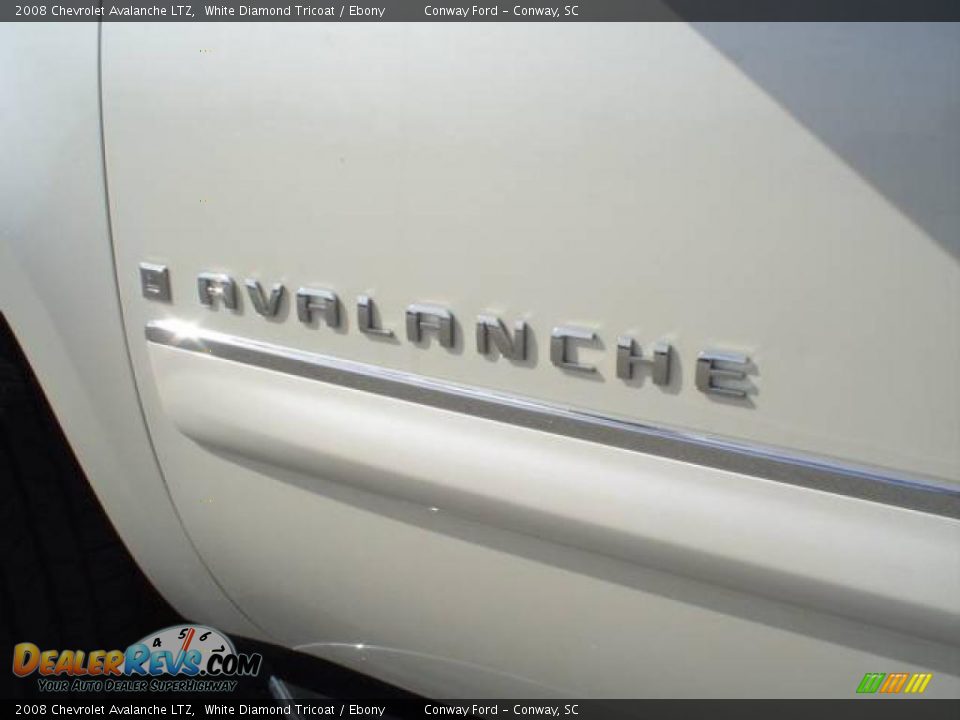 2008 Chevrolet Avalanche LTZ White Diamond Tricoat / Ebony Photo #13