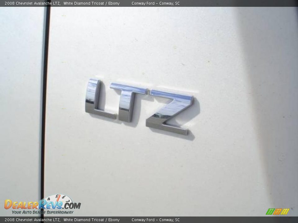 2008 Chevrolet Avalanche LTZ White Diamond Tricoat / Ebony Photo #15
