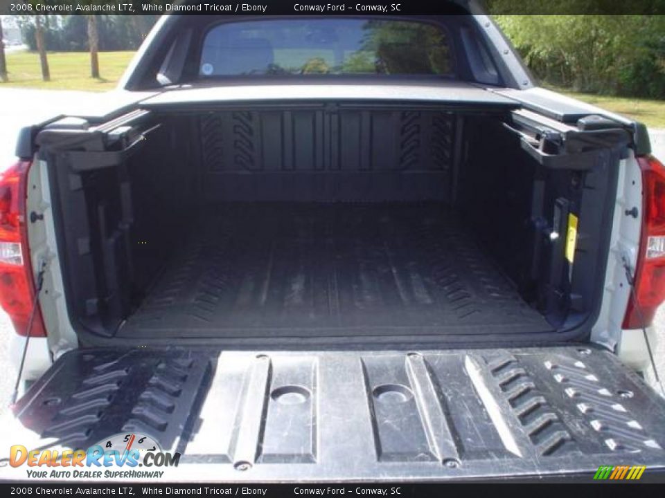 2008 Chevrolet Avalanche LTZ White Diamond Tricoat / Ebony Photo #18